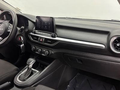 2022 Kia Forte - Photo 30