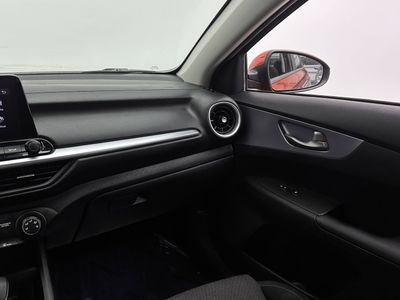 2022 Kia Forte - Photo 25