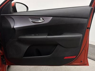 2022 Kia Forte - Photo 29