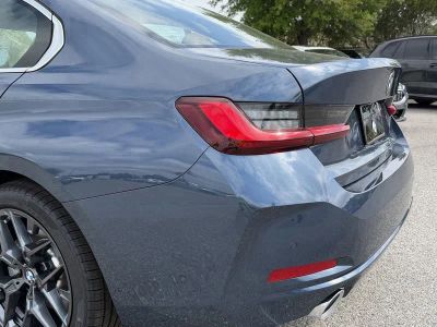 2026 BMW 3 Series — photo 10 view