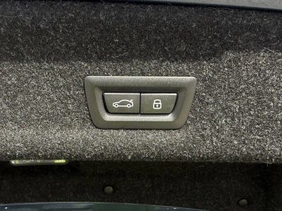 2026 BMW 3 Series — photo 12 view