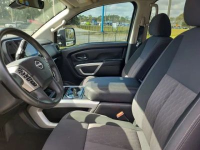 2024 Nissan Titan — photo 11 view