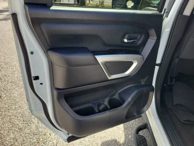 2024 Nissan Titan — photo 26 view