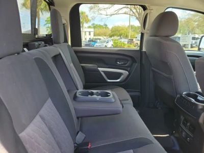 2024 Nissan Titan — photo 28 view