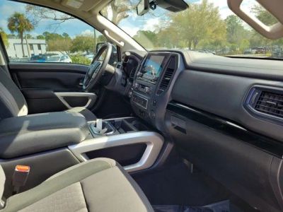 2024 Nissan Titan — photo 30 view