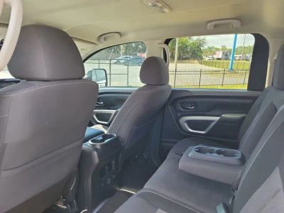 2024 Nissan Titan — photo 24 view