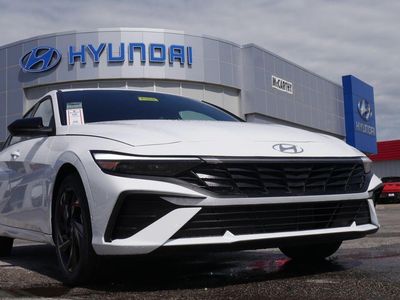 2026 Hyundai Elantra - Photo 3