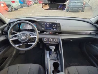 2025 Hyundai Elantra — photo 23 view