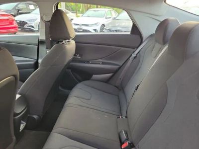 2025 Hyundai Elantra — photo 26 view