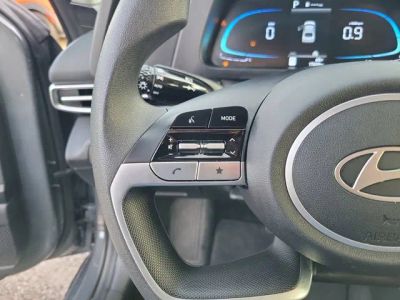 2025 Hyundai Elantra — photo 15 view