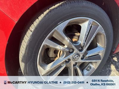 2017 Hyundai Elantra - Photo 9