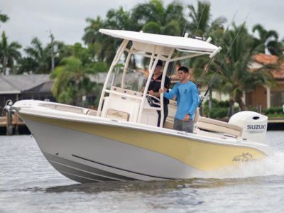 2024 Sea Chaser 20 HFC — front three-quarter view