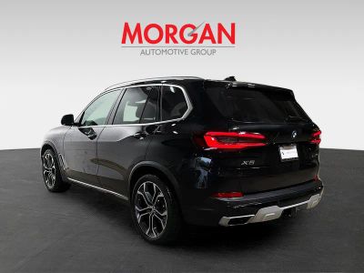 2021 BMW X5 — detail view