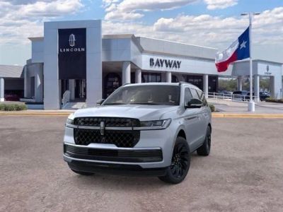 2026 Lincoln Navigator — side profile view