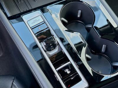 2026 Volkswagen Atlas — photo 15 view