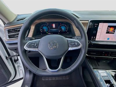 2026 Volkswagen Atlas — photo 10 view