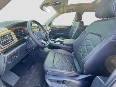 2026 Volkswagen Atlas — photo 16 view