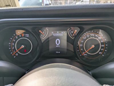 2026 Jeep Gladiator — photo 23 view