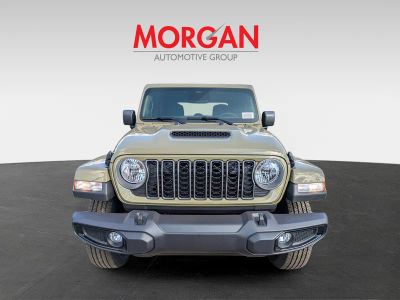 2026 Jeep Gladiator — photo 7 view