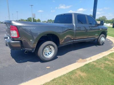 2024 RAM 3500 — detail view