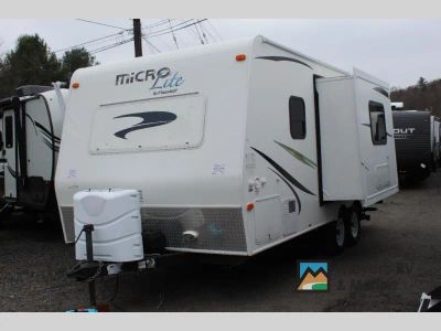 2015 Forest River RV Flagstaff Micro Lite - Photo 4