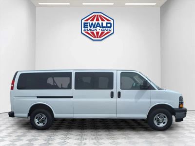 2024 Chevrolet Express 3500 — detail view