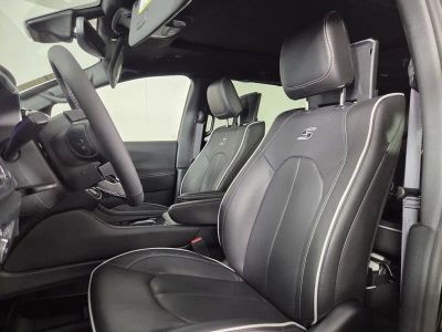 2026 Chrysler Pacifica — photo 16 view