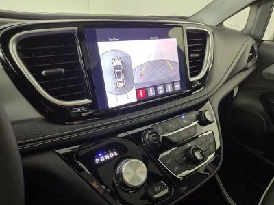 2026 Chrysler Pacifica — photo 24 view