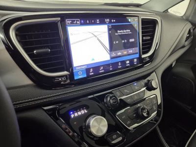2026 Chrysler Pacifica — photo 25 view