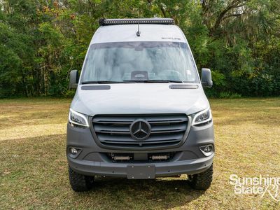 2026 OUTSIDE VAN — photo 9 view