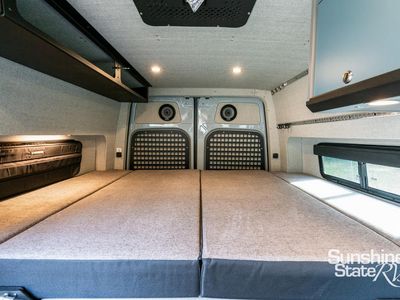 2026 OUTSIDE VAN — photo 8 view