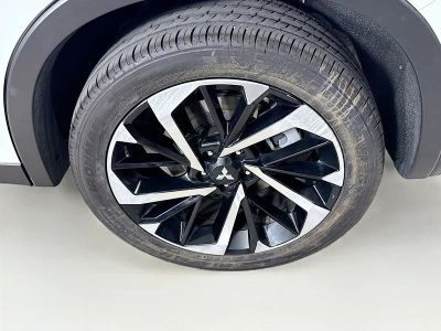 2024 Mitsubishi Outlander — photo 34 view