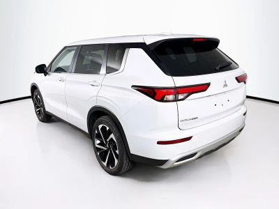 2024 Mitsubishi Outlander — photo 27 view