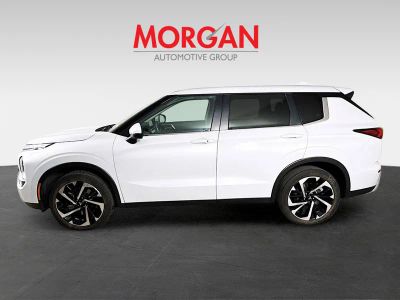 2024 Mitsubishi Outlander — engine compartment view
