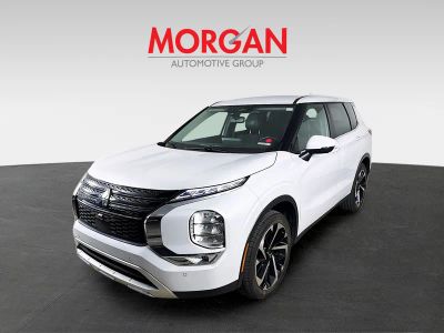 2024 Mitsubishi Outlander — interior view