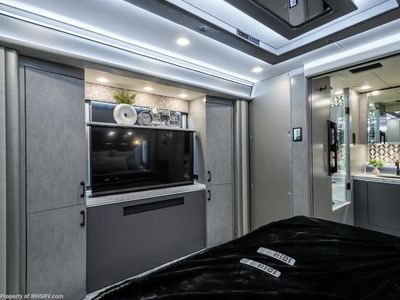 2027 Foretravel Realm Presidential Luxury Villa Bunk (LVB) W/ Spa - Photo 65