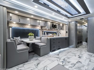2027 Foretravel Realm Presidential Luxury Villa Bunk (LVB) W/ Spa - Photo 19