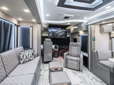 2027 Foretravel Realm Presidential Luxury Villa Bunk (LVB) W/ Spa - Photo 18