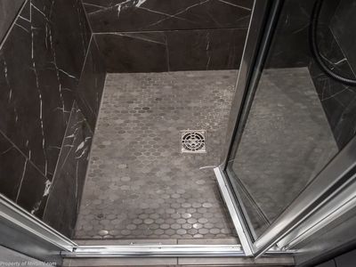 2027 Foretravel Realm Presidential Luxury Villa Bunk (LVB) W/ Spa - Photo 56