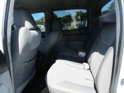 2015 Toyota Tacoma - Photo 14
