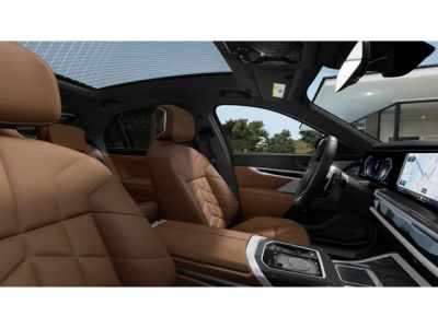 2026 BMW 760i - Photo 9
