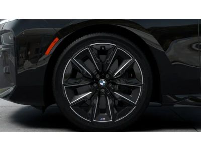 2026 BMW 760i - Photo 7