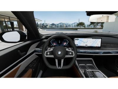 2026 BMW 760i - Photo 13
