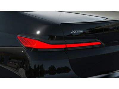 2026 BMW 760i - Photo 8