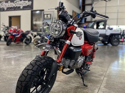 2025 Honda Monkey ABS - Photo 2
