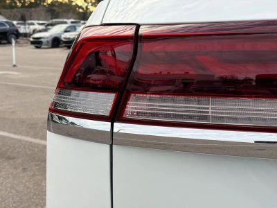 2026 Volkswagen Atlas Cross Sport — photo 10 view