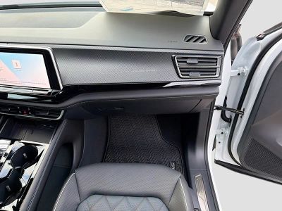 2026 Volkswagen Atlas Cross Sport — photo 18 view