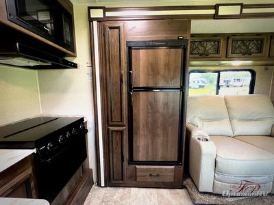 2019 Coachmen Freelander - Photo 14
