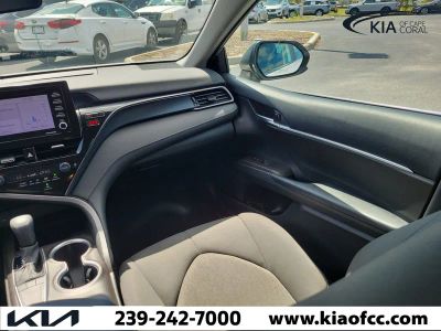 2022 Toyota Camry — photo 17 view