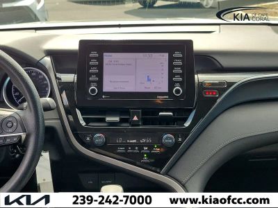 2022 Toyota Camry — photo 18 view